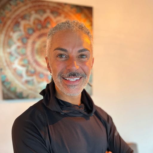 Portrait photo of Sal Nidai