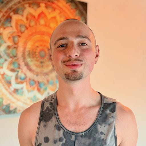 Portrait photo of Joshua Noik